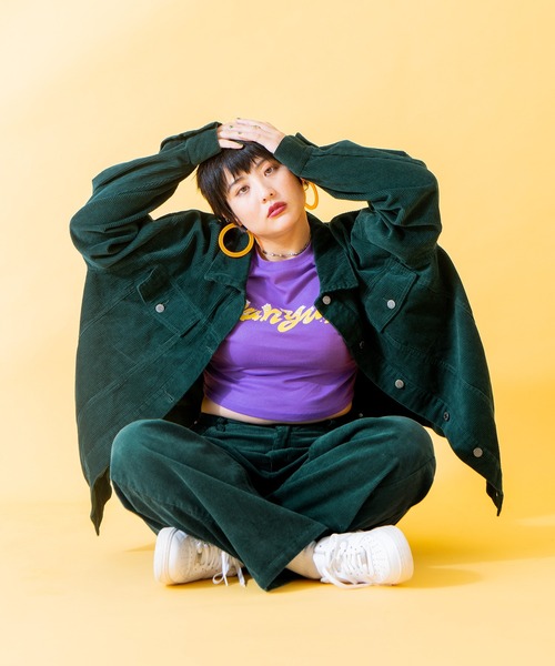 PUNYUS（プニュズ）の「コーデュロイオーバージャケット（カバーオール・レディース・グリーン/ブルー/ブラック・2/3/4）」の4枚目の写真