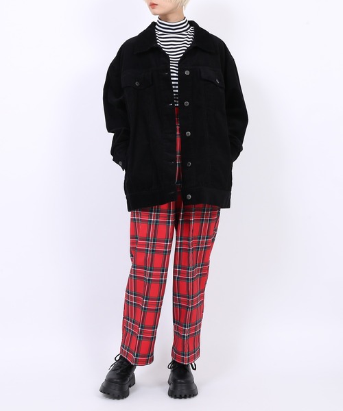 PUNYUS（プニュズ）の「コーデュロイオーバージャケット（カバーオール・レディース・グリーン/ブルー/ブラック・2/3/4）」の7枚目の写真