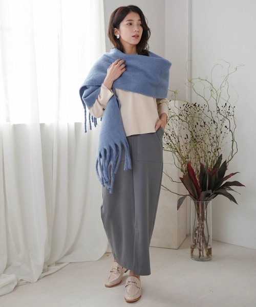 Bou Jeloud（ブージュルード）の「起毛ボリュームマフラー（マフラー・レディース・ブラック/ライトカーキ/ブルー/アイボリー・-）」の14枚目の写真