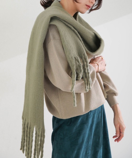 Bou Jeloud（ブージュルード）の「起毛ボリュームマフラー（マフラー・レディース・ブラック/ライトカーキ/ブルー/アイボリー・-）」の10枚目の写真