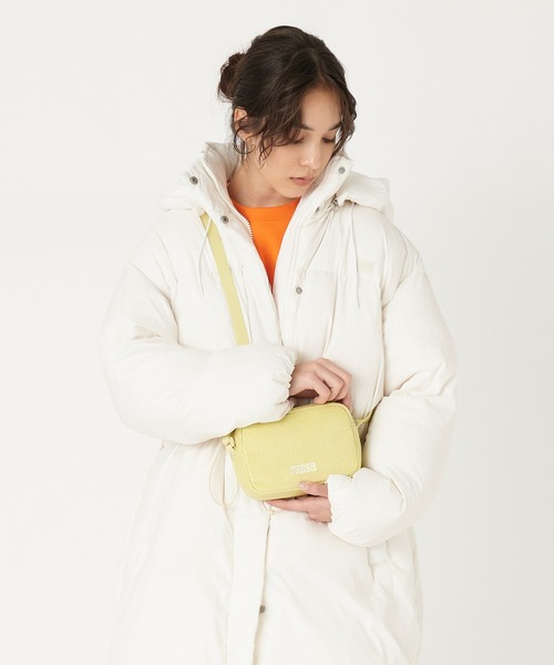 Levi's(リーバイス)の「Levi's/リーバイス LEVI'S(R) FRESH コーデュロイクロスボディバッグ(ボディバッグ/ウエストポーチ・レディース・グリーン・OS)」の2枚目の写真