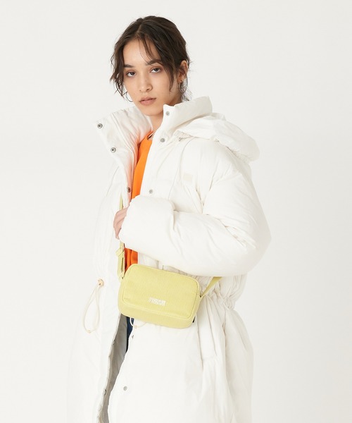 Levi's(リーバイス)の「Levi's/リーバイス LEVI'S(R) FRESH コーデュロイクロスボディバッグ(ボディバッグ/ウエストポーチ・レディース・グリーン・OS)」の3枚目の写真