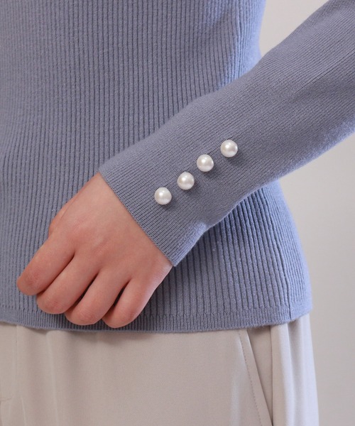 ASTORIA ODIER(アストリアオディール)の「袖口パールネッククロスリブニット(ニット/セーター・レディース・ブラック/ホワイト/ピンク/ブラウン/ダークブルー・MEDIUM)」の16枚目の写真