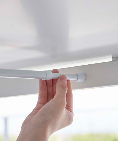 tower(タワー)の「tower(タワー) テーブル下つっぱり棒用収納ラック(収納グッズ・レディース・ブラック/ホワイト・ONE SIZE)」の12枚目の写真