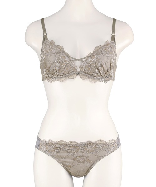 期間限定再値下げ！ebureノースリーブ ジレ 期間限定再値下げ！ebureノースリーブ ジレ - メルカリ