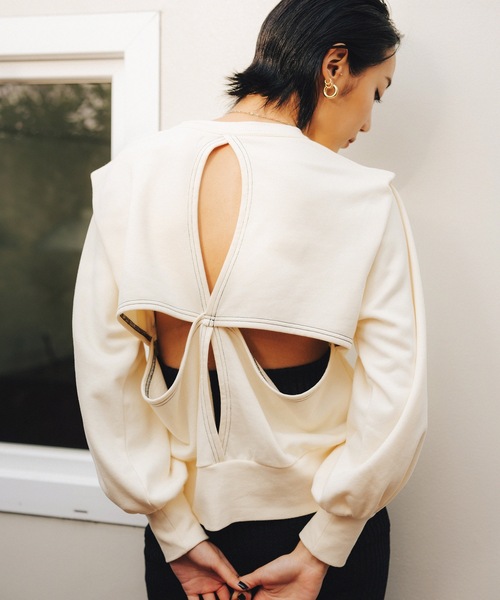 led.tokyo（レッドトウキョウ）の「【led.tokyo】WHY NOT バックオープンスウェットトップス（スウェット・レディース・アイボリー/グレー・FREE）」の6枚目の写真