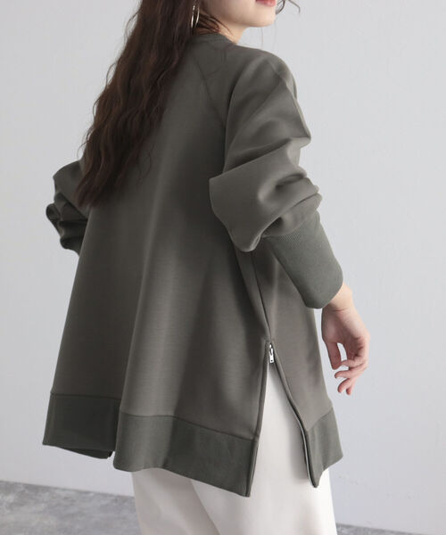 fredy emue（フレディエミュ）の「ポンチサイドジッププルオーバー（Tシャツ/カットソー・レディース・カーキ/アイボリー/チャコールグレー/ラベンダー・38）」の3枚目の写真