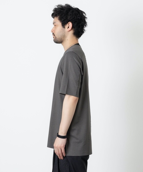 ATTACHMENT(アタッチメント)の「VIS/NY ストレッチポンチ ジャージ カットオフ S/S TEE / VIS/NY STRETCH PONTE JERSEY CUT OFF S/S TEE(Tシャツ/カットソー・メンズ・カーキ系/ホワイト/ブラック・1/2/3/5)」の14枚目の写真