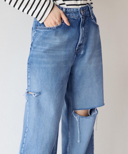 BLUEEAST（ブルーイースト）の「サイドスリットダメージデニムパンツ（デニムパンツ・レディース・ネイビー系・MEDIUM/LARGE）」の4枚目の写真