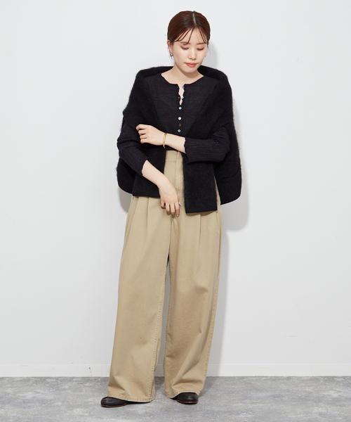 plage(プラージュ)の「《追加》【LES ATELIERS FRANCAIS DE CONFECTION】別注 HENLY NECK L/SL シャツ2(シャツ/ブラウス・レディース・ベージュ系その他/ホワイト/ブラック・FREE)」の14枚目の写真