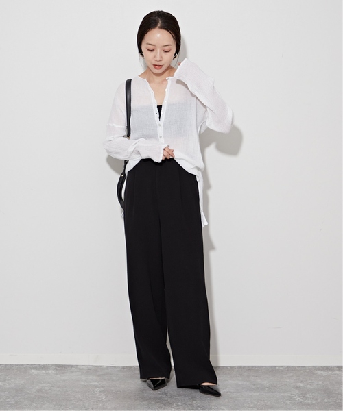 plage(プラージュ)の「《追加》【LES ATELIERS FRANCAIS DE CONFECTION】別注 HENLY NECK L/SL シャツ2(シャツ/ブラウス・レディース・ベージュ系その他/ホワイト/ブラック・FREE)」の21枚目の写真