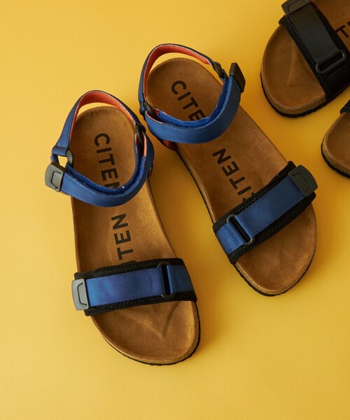 CITEN（シテン）の「＜CITEN＞フッドベッド テープサンダル（サンダル・レディース・コバルトブルー/ブラック・M/L/S）」の2枚目の写真