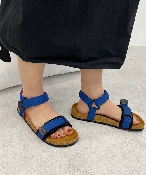 CITEN（シテン）の「＜CITEN＞フッドベッド テープサンダル（サンダル・レディース・コバルトブルー/ブラック・M/L/S）」の19枚目の写真