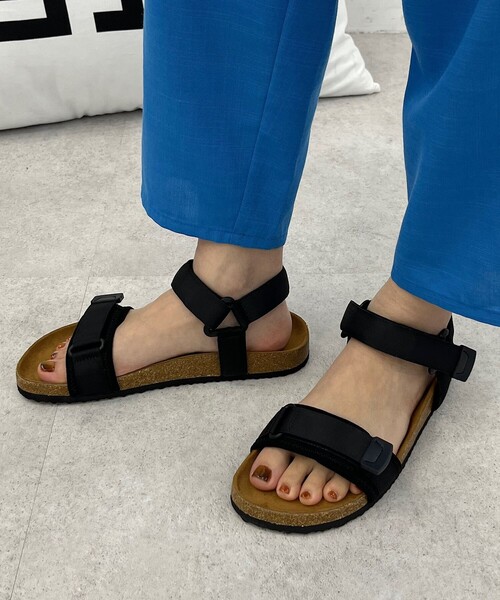 CITEN（シテン）の「＜CITEN＞フッドベッド テープサンダル（サンダル・レディース・コバルトブルー/ブラック・M/L/S）」の20枚目の写真