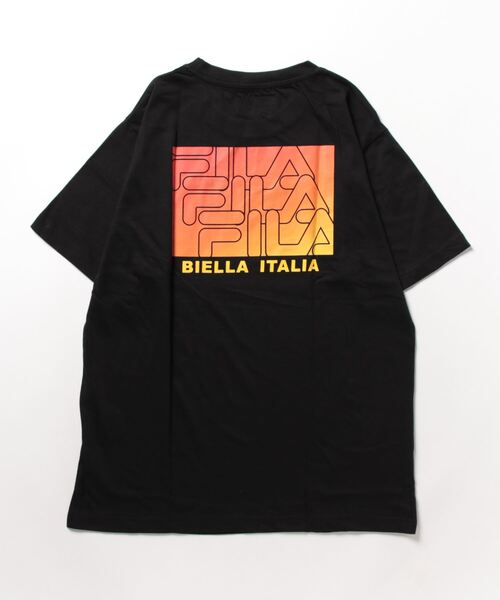 FILA(フィラ)の「FILA フィラ ブランド ロゴ ワンポイント 刺繍 グラデーション バックプリント 半袖 Tシャツ(Tシャツ/カットソー・メンズ・ブラック/ネイビー/ホワイト/サックスブルー・L/LL/M)」の5枚目の写真