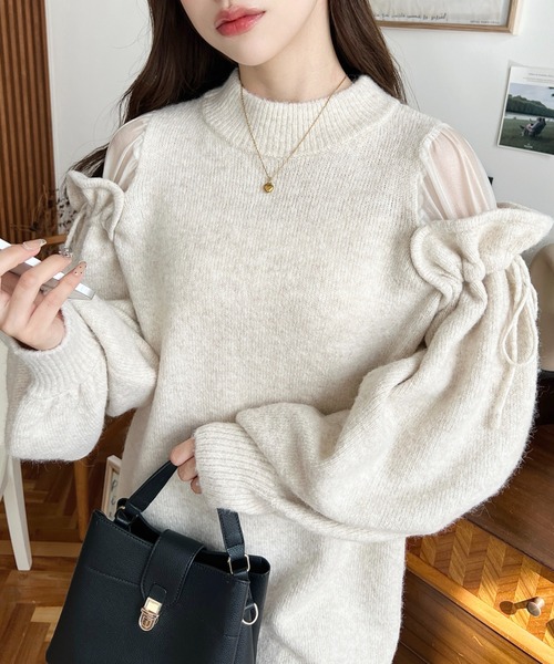 moment+(モーメントプラス)の「袖リボンショルダースリットニットワンピース(ワンピース・レディース・チャコールグレー/グレイッシュベージュ/モカ/ブラウン/ナチュラル/アイボリー/ブラック・M/L)」の6枚目の写真