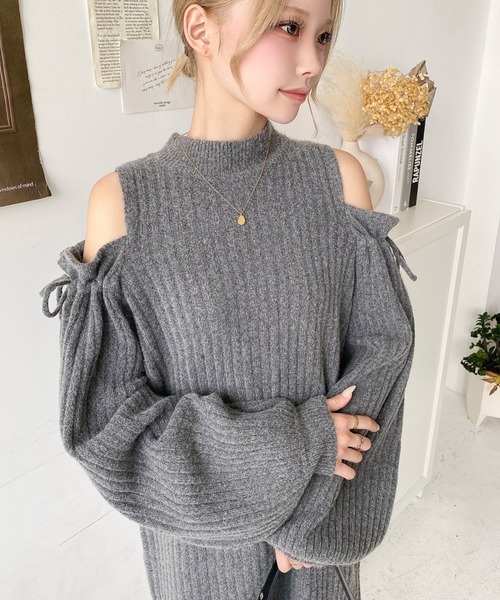 moment+(モーメントプラス)の「袖リボンショルダースリットニットワンピース(ワンピース・レディース・チャコールグレー/グレイッシュベージュ/モカ/ブラウン/ナチュラル/アイボリー/ブラック・M/L)」の21枚目の写真