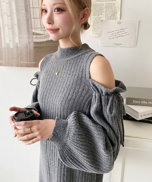 moment+(モーメントプラス)の「袖リボンショルダースリットニットワンピース(ワンピース・レディース・チャコールグレー/グレイッシュベージュ/モカ/ブラウン/ナチュラル/アイボリー/ブラック・M/L)」の20枚目の写真