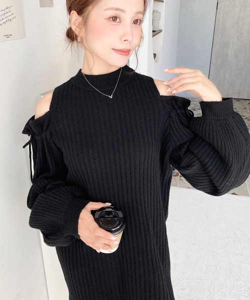 moment+(モーメントプラス)の「袖リボンショルダースリットニットワンピース(ワンピース・レディース・チャコールグレー/グレイッシュベージュ/モカ/ブラウン/ナチュラル/アイボリー/ブラック・M/L)」の16枚目の写真