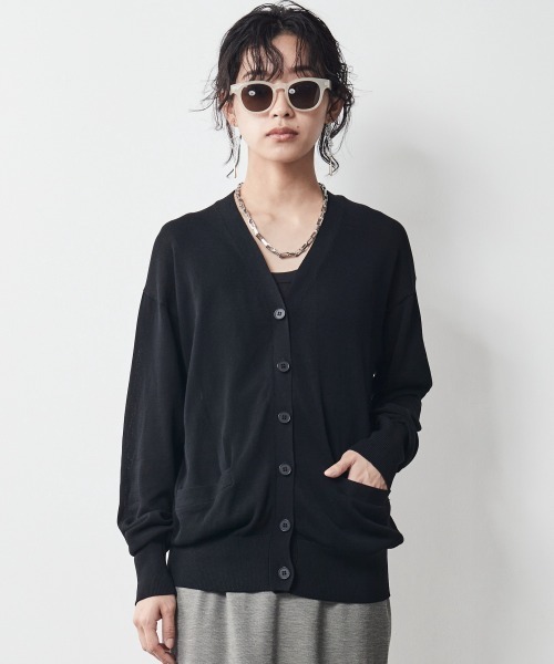 CHIC STYLE（シックスタイル）の「＜大きいサイズ＞ハイツイストレーヨン綿シンプルニットカーディガン シックスタイル（カーディガン/ボレロ・レディース・ブラック・L/LL/3L/4L/5L）」の19枚目の写真