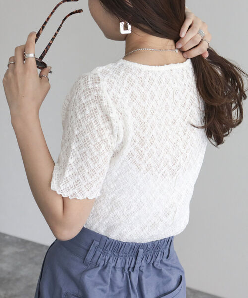 fredy emue(フレディエミュ)の「カットレース半袖プルオーバ(Tシャツ/カットソー・レディース・オフホワイト/アイボリー/ブラック・38)」の12枚目の写真