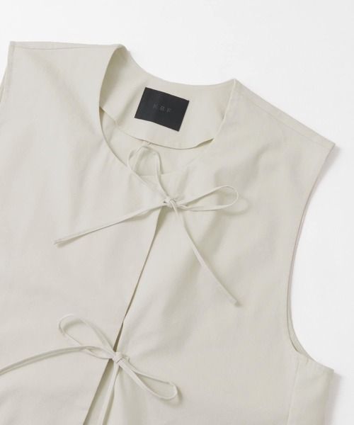 KBF(ケイビーエフ)の「リネンMIXノットショートベスト(ベスト・レディース・ブラック/キャメル/ライトグレー・ONE)」の5枚目の写真
