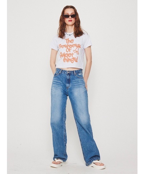CRANK（クランク）の「【CRANK/クランク】LOGO PATCH JEANS / ジーンズ デニム ブルーデニム（デニムパンツ・レディース・ライトブルー/ブルー・S/M）」の2枚目の写真