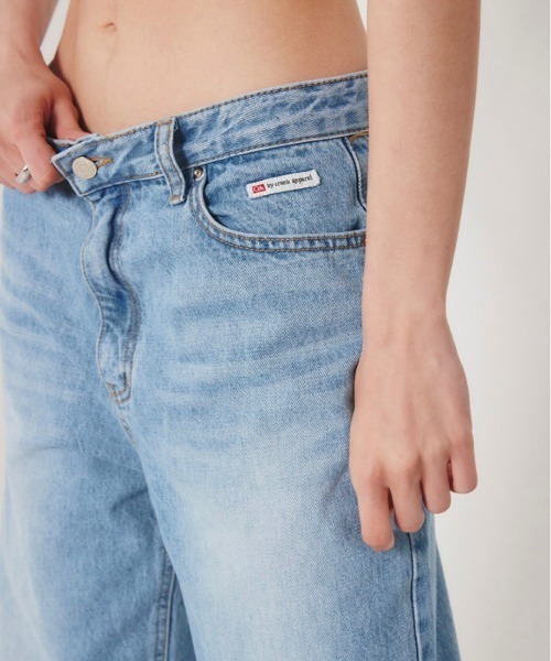 CRANK（クランク）の「【CRANK/クランク】LOGO PATCH JEANS / ジーンズ デニム ブルーデニム（デニムパンツ・レディース・ライトブルー/ブルー・S/M）」の7枚目の写真