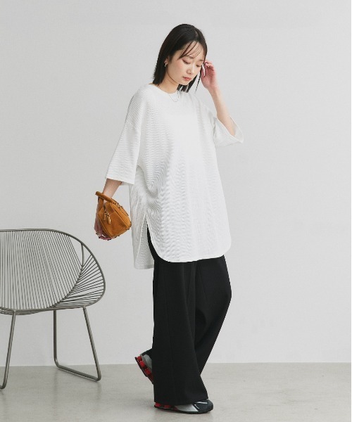 ad thie(アドティエ)の「裾ラウンド ワッフルTシャツ(Tシャツ/カットソー・レディース・オフホワイト/ブルーグレー/オートミール/カーキ/ブラック・LARGE/MEDIUM)」の19枚目の写真