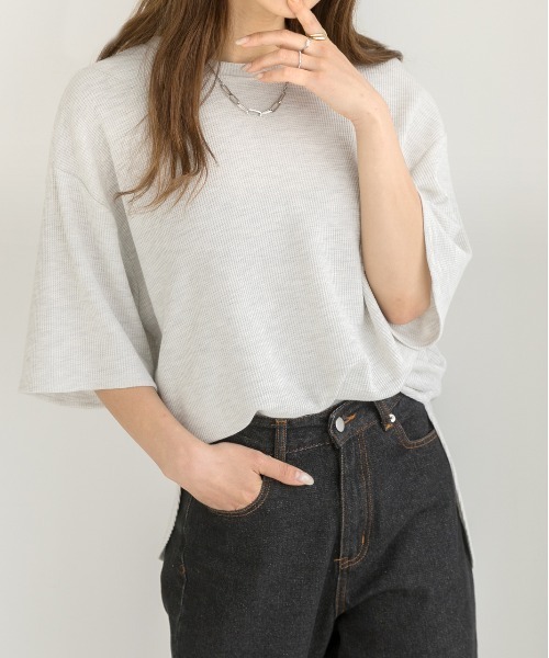 ad thie(アドティエ)の「裾ラウンド ワッフルTシャツ(Tシャツ/カットソー・レディース・オフホワイト/ブルーグレー/オートミール/カーキ/ブラック・LARGE/MEDIUM)」の13枚目の写真