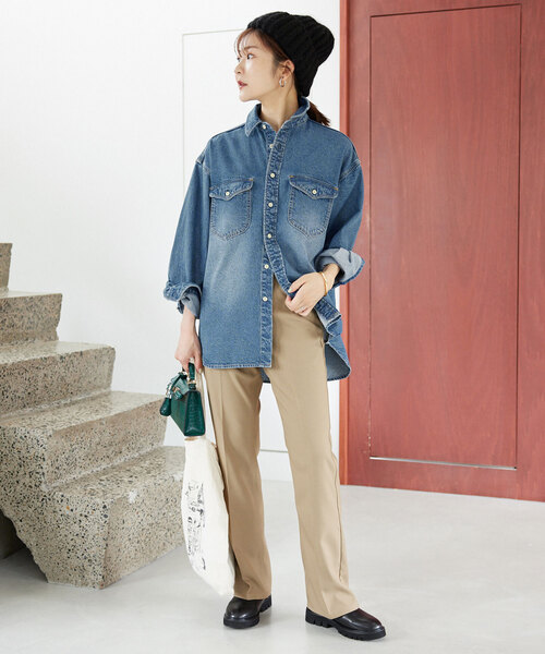 SLOBE IENA（スローブイエナ）の「LE DENIM BDUシャツ（シャツ/ブラウス・レディース・ブルー・FREE）」の6枚目の写真