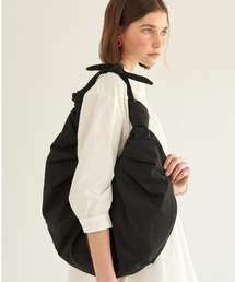 CROISSANT LARGE SHOULDER BAG