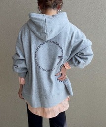 feepur by saya | バックロゴポケ付きビッグパーカー(パーカー)