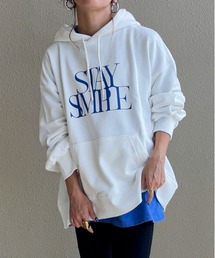 feepur by saya | 【sayaコラボ】バックロゴポケ付きビッグパーカー(パーカー)