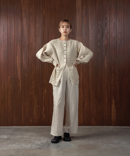 lawgy（ラウジー）の「bi color line knit（カーディガン/ボレロ・レディース・ベージュ/アイボリー・FREE）」の5枚目の写真