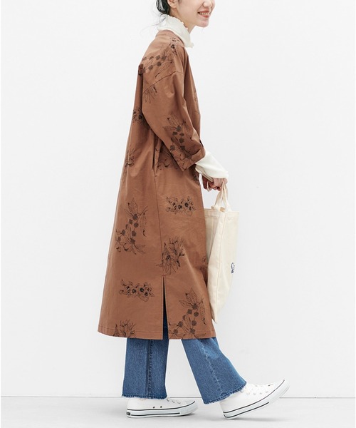 Live in comfort（リブインコンフォート）の「リブ　イン　コンフォート　ボタニカル柄が華やかな　ストレッチチュニックワンピース（チュニック・レディース・ブラウン/グリーン・MEDIUM/XX-LARGE/LARGE/X-LARGE/SMALL/XXX-LARGE）」の5枚目の写真