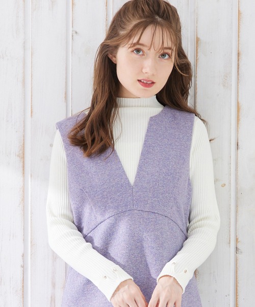 12Twelve Agenda(トゥエルブ アジェンダ)の「ハイネック袖口ターンバックリブニットプルオーバー(ニット/セーター・レディース・ブラック/オフホワイト/ラベンダー/ピンク/ブルー/チャコールグレー/オレンジ・M)」の2枚目の写真