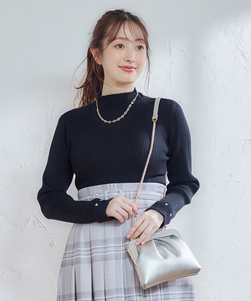 12Twelve Agenda(トゥエルブ アジェンダ)の「ハイネック袖口ターンバックリブニットプルオーバー(ニット/セーター・レディース・ブラック/オフホワイト/ラベンダー/ピンク/ブルー/チャコールグレー/オレンジ・M)」の19枚目の写真