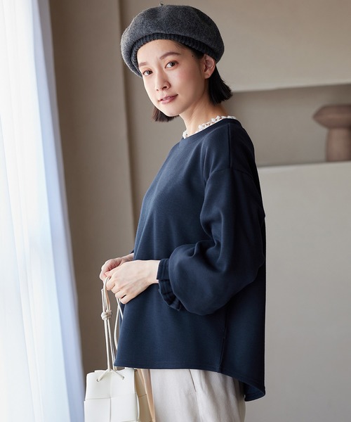 Viola e Viola（ヴィオラエヴィオラ）の「裏ファー袖タックプルオーバー（Tシャツ/カットソー・レディース・テラコッタ/グリーン/モカ/ネイビー/アイボリー/ブラック/ラベンダー・M/5L/LL/4L/L/3L）」の18枚目の写真