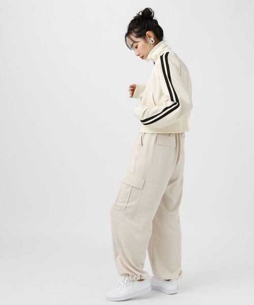 BAYFLOW（ベイフロー）の「ショートトラックジャケット（ブルゾン・レディース・ブラック/アイボリー/ボルドー・FREE）」の9枚目の写真