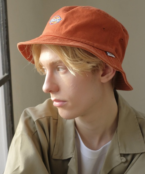 Dickies（ディッキーズ）の「【Dickies】EX ICON BUCKET HAT/カレッジロゴ/バケットハット/フリーサイズ/帽子/ディッキーズ（ハット・メンズ・レンガ/モスグリーン/サックスブルー/オフホワイト/ネイビー/ベージュ/ブラック・FREE）」の14枚目の写真