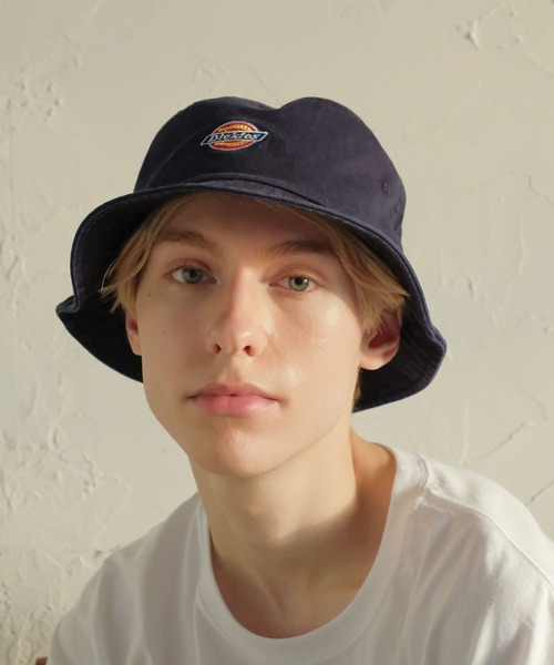 Dickies（ディッキーズ）の「【Dickies】EX ICON BUCKET HAT/カレッジロゴ/バケットハット/フリーサイズ/帽子/ディッキーズ（ハット・メンズ・レンガ/モスグリーン/サックスブルー/オフホワイト/ネイビー/ベージュ/ブラック・FREE）」の9枚目の写真