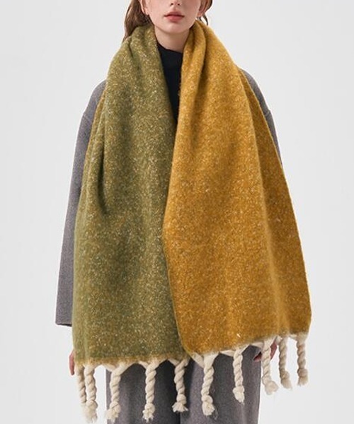 TONE SELECT GOODS（トーンセレクトグッズ）の「【urge select】バイカラー フリンジ ボリューム マフラー（マフラー・レディース・ブルー系/ブラウン系/ブルー系その他/グリーン系/グレー・FREE）」の3枚目の写真