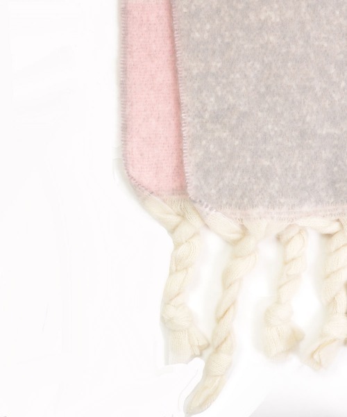 TONE SELECT GOODS（トーンセレクトグッズ）の「【urge select】バイカラー フリンジ ボリューム マフラー（マフラー・レディース・ブルー系/ブラウン系/ブルー系その他/グリーン系/グレー・FREE）」の8枚目の写真