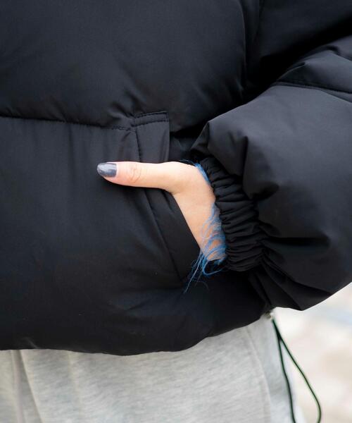 WEGO（ウィゴー）の「WEGO/ショートパテッドブルゾン（ダウンジャケット/コート・レディース・ブラック/オフホワイト・FREE）」の6枚目の写真