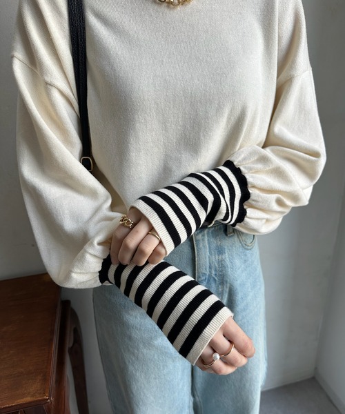 DouDou(ドゥドゥ)の「【WEB限定】 袖ボーダーパフスリーブニット(ニット/セーター・レディース・ブラック/オフホワイト・FREE)」の6枚目の写真
