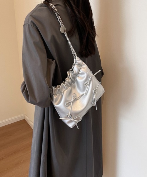 mondorChacott バレエバッグ グレー Ritzy（リッツィー）の「バレエコアリボンデザイン ショルダーバッグ