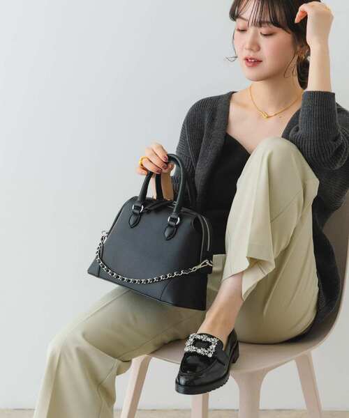 RODE SKO（ロデスコ）の「チェーンボストンバッグ（ボストンバッグ・レディース・ベージュ/ブラック・ONE）」の5枚目の写真