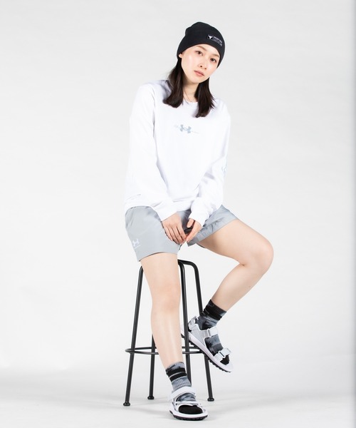 UNDER ARMOUR（アンダーアーマー）の「UAヘビーウェイトコットン ロングスリーブTシャツ（トレーニング/メンズ）（Tシャツ/カットソー・メンズ・ホワイト・XL/XXL/S/L/M）」の5枚目の写真