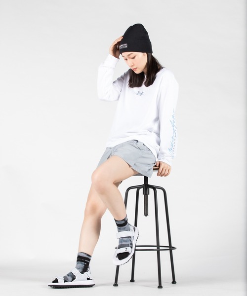 UNDER ARMOUR（アンダーアーマー）の「UAヘビーウェイトコットン ロングスリーブTシャツ（トレーニング/メンズ）（Tシャツ/カットソー・メンズ・ホワイト・XL/XXL/S/L/M）」の6枚目の写真